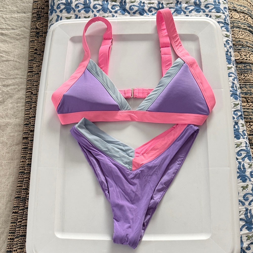 ONEONE Colorblock Bikini Set in Pink and Purple S&M